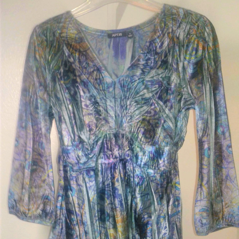 APT 9  Light Blue Graphic Longsleeve Empire Waist Top  Sz: S